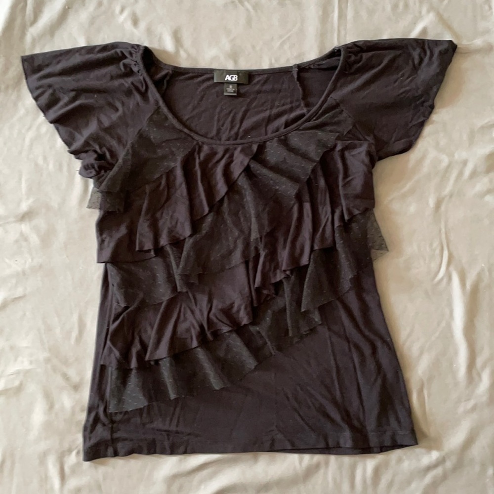 Clearance $7 AGB small black shirt detailing